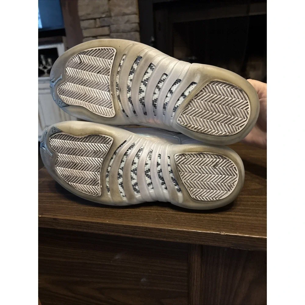 Jordan 12 Retro Low Easter DB0733-190 Size 9.5 KD